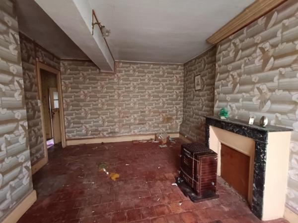 Maison de Bourg au coeur d'un village à restaurer