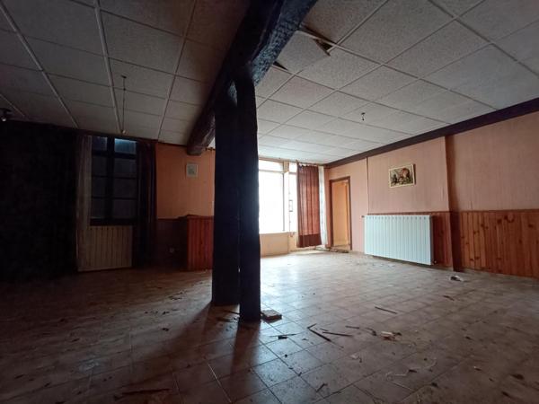 Maison de Bourg au coeur d'un village à restaurer