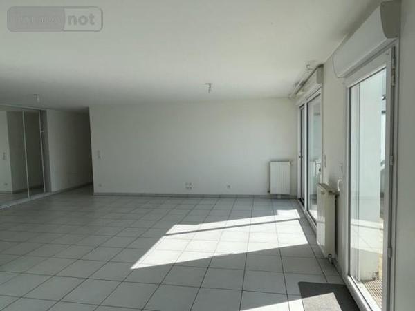 Appartement à vendre à Lanester dans le Morbihan (56600), ref : 56083-1100