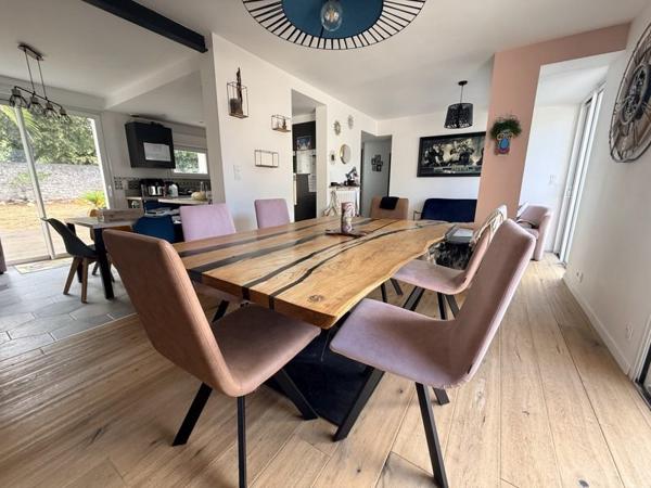 Maison à vendre 575 850 € Auray 6 p 120 m² DPE C