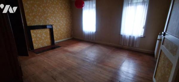 Ancien corps de ferme avec grange et pâtures