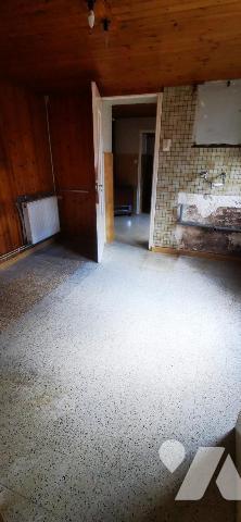 Ancien corps de ferme avec grange et pâtures