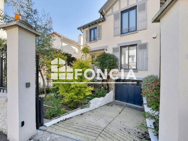 À vendre Maison 5 pièces 160 m² - Le Plessis-robinson 92350