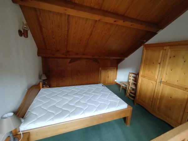 T2 en duplex face à la forêt