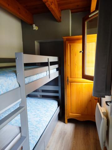 T2 en duplex face à la forêt