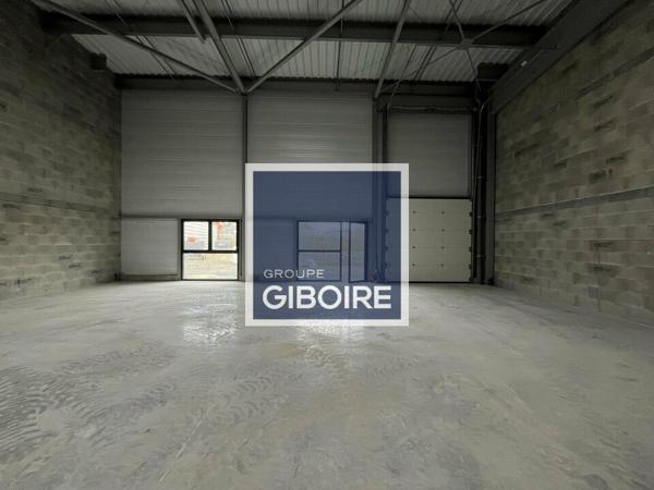 Local d'activites 222 m² à louer GOVEN (réf : 35.6797)