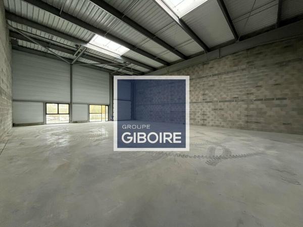 Local d'activites 222 m² à louer GOVEN (réf : 35.6797)