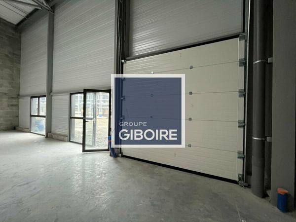 Local d'activites 222 m² à louer GOVEN (réf : 35.6797)