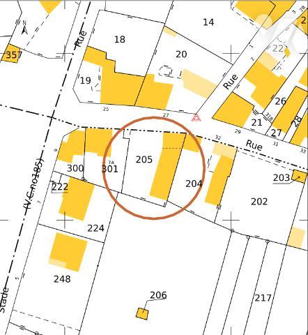 A Vendre / Ensemble de 6 garages en monopropriété à 500m du centre ville d'AZAY LE RIDEAU.