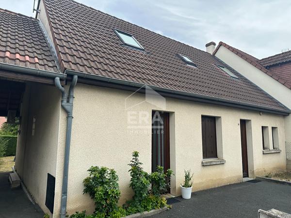 CHATEAUROUX - Quartier PMC - Immeuble avec trois appartements - Jardin clos
