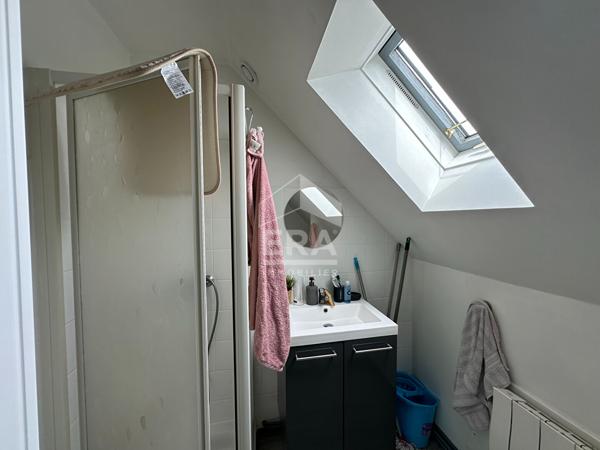 CHATEAUROUX - Quartier PMC - Immeuble avec trois appartements - Jardin clos