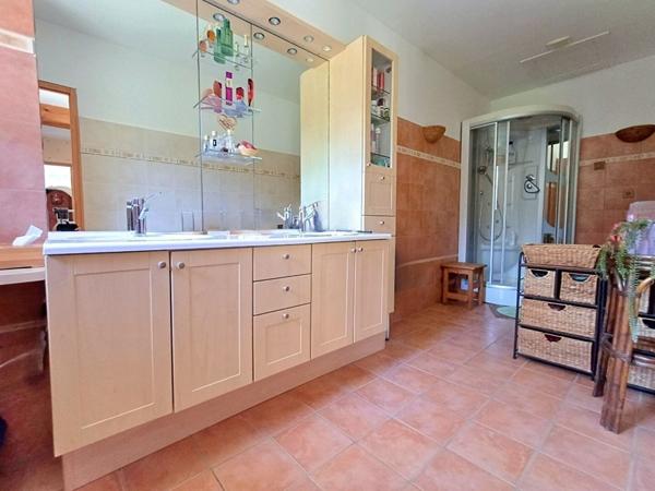 Vente 
Challes Les Eaux