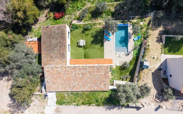 Maison à vendre    4 pièces •  Tourrette-Levens