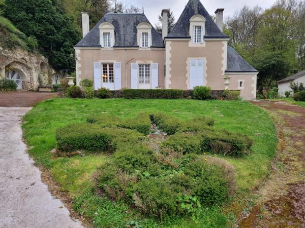 Immobilier La Chartre-sur-le-Loir (72340) – Manoir 257m2 – 830 000 €