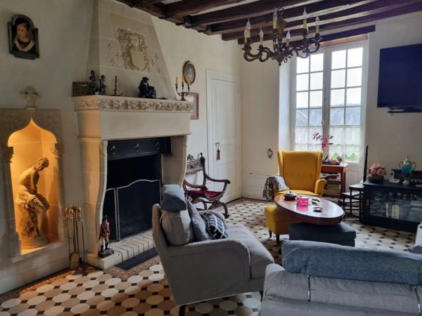 Immobilier La Chartre-sur-le-Loir (72340) – Manoir 257m2 – 830 000 €