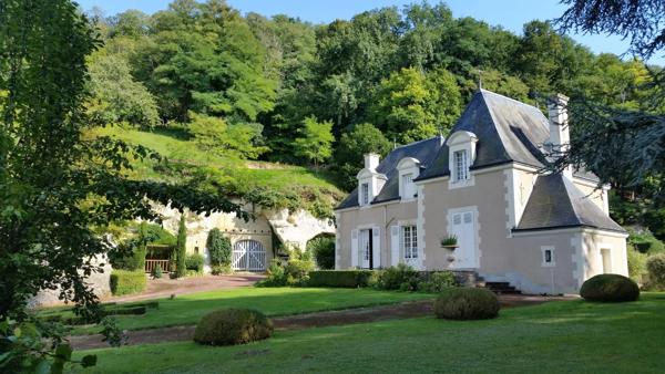 Immobilier La Chartre-sur-le-Loir (72340) – Manoir 257m2 – 830 000 €