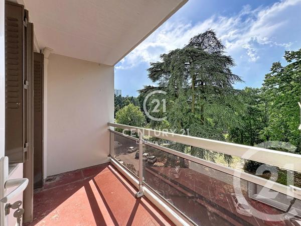 Appartement T3 à vendre  3 pièces - 56,68 m 2   LYON  - 69009