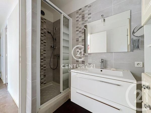 Appartement T3 à vendre  3 pièces - 56,68 m 2   LYON  - 69009