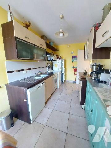 A VENDRE (35) RENNES - T3 + garage + cellier
Au 4ème étage d'une résidence avec ascenseur, ce ...
