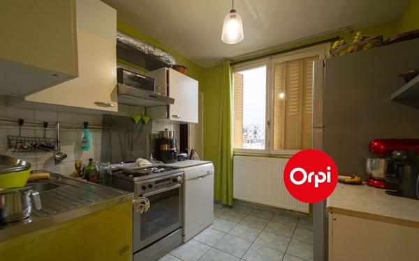 Appartement à vendre    4 pièces • 65,26 m2 Saint-Priest