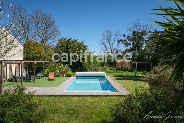 Propriété de 350m2 : Maison de prestige + 2 logements indépendants