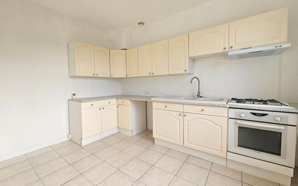 Maison à vendre    6 pièces •  Montélimar