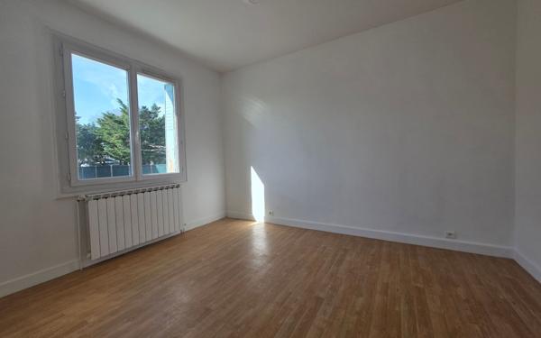 Maison à vendre    6 pièces •  Montélimar