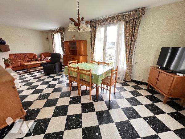 A VENDRE maison à BLERANCOURT avec jardin.