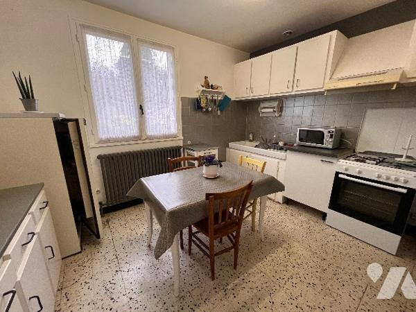 A VENDRE maison à BLERANCOURT avec jardin.