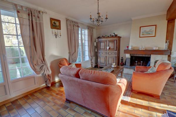 Maison 5 pièces, 4 chambres et sous sol total