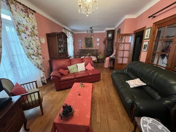 Maison à vendre |                                       Thiviers |                                        5 pièces  |  107 m²