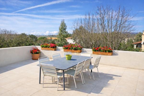 EXCEPTIONNEL : Propriété avec piscine à SOMMIERES, IDL POUR UN PROJET FAMILLIAL ET/ OU INVESTISSEMENT