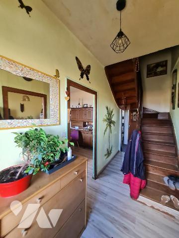 A VENDRE Maison en pierre située à 3 km de Rohan 