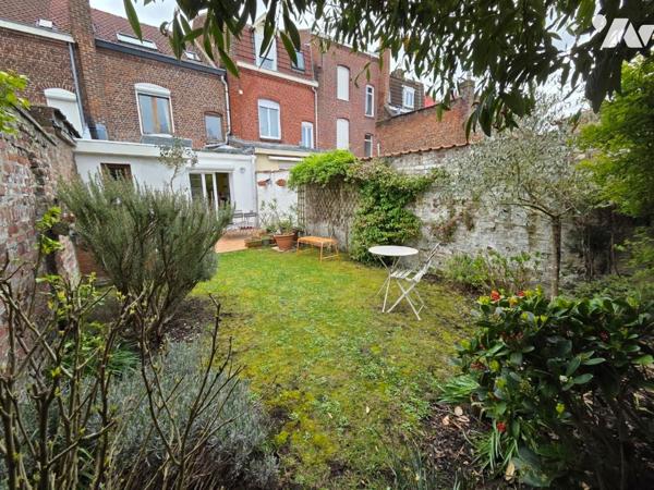 Maison avec jardin idéalement située au Canon d’Or