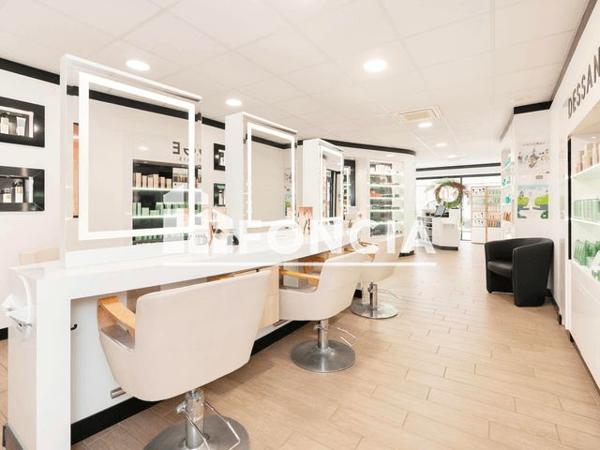 À vendre Local commercial 219.32 m² - Mont-de-marsan 40000