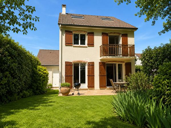 Maison Fourqueux 7 pièce(s) 140 m2 790 000 € **  - Référence  18475
