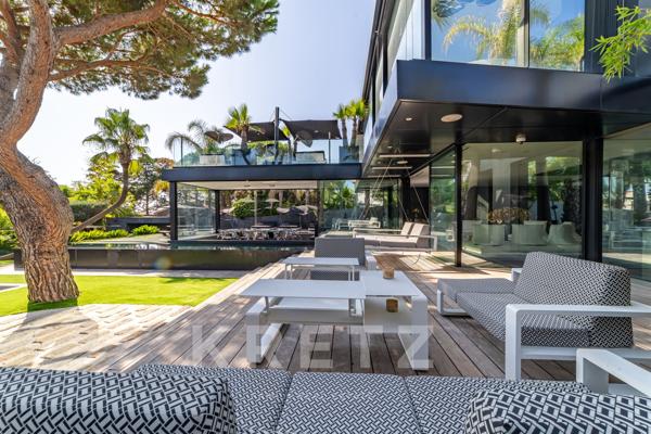 Prestigieuse villa d'architecte vue mer