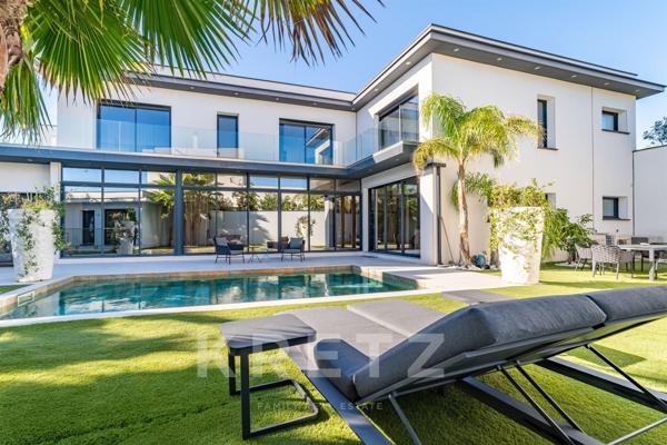 Villa contemporaine en bord de mer