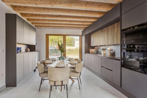 Maison 5 pièces de 120m² + 2 terrasses / jardin + 2 parking ! VERSAILLES