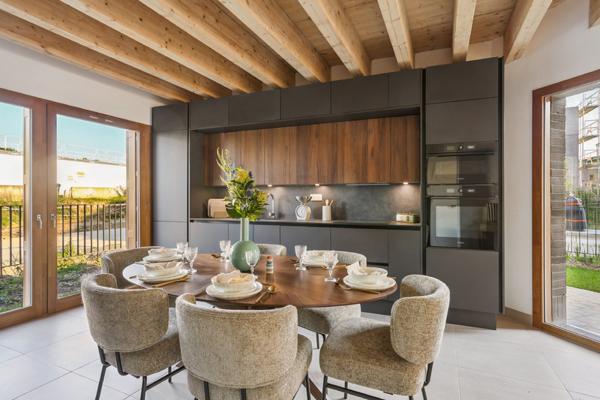 Maison 5 pièces de 120m² + 2 terrasses / jardin + 2 parking ! VERSAILLES