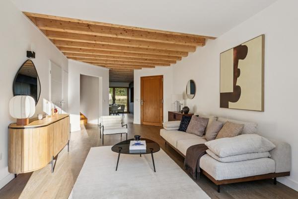 Maison 5 pièces de 120m² + 2 terrasses / jardin + 2 parking ! VERSAILLES