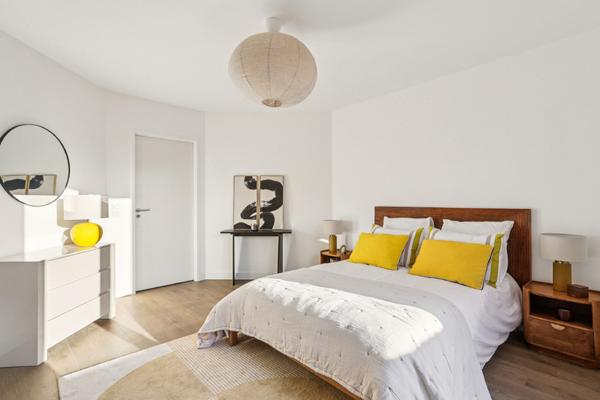 Maison 5 pièces de 120m² + 2 terrasses / jardin + 2 parking ! VERSAILLES