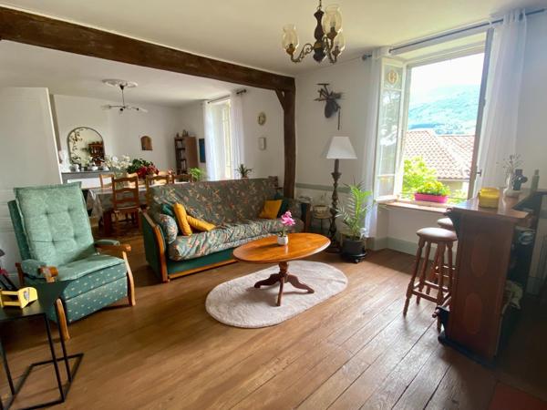 Maison de village avec logement indépendant