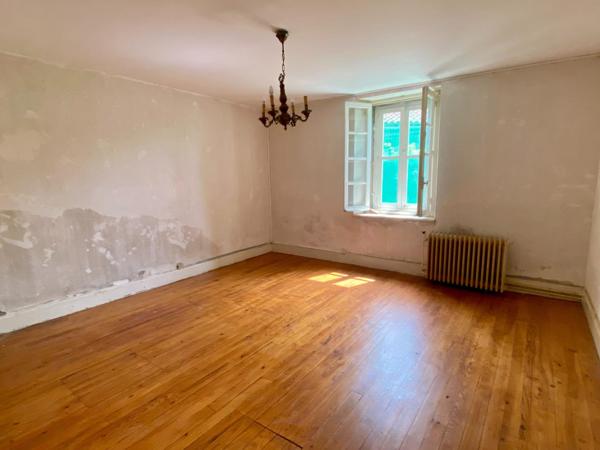 Maison de village avec logement indépendant