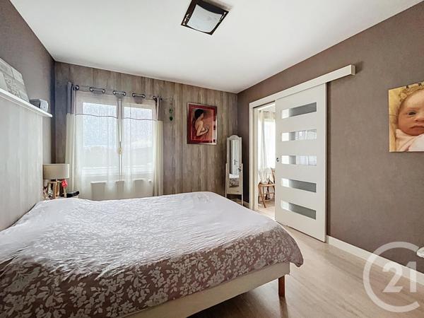 Maison à vendre  5 pièces - 156,80 m2 CHARBONNIERES LES VARENNES - 63