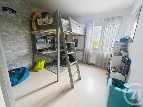 Maison à vendre  5 pièces - 156,80 m2 CHARBONNIERES LES VARENNES - 63