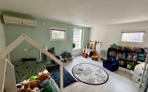Maison à vendre    7 pièces • 170 m2 Nîmes