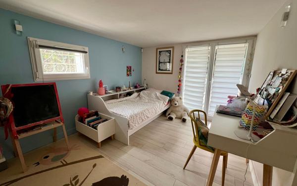 Maison à vendre    7 pièces • 170 m2 Nîmes