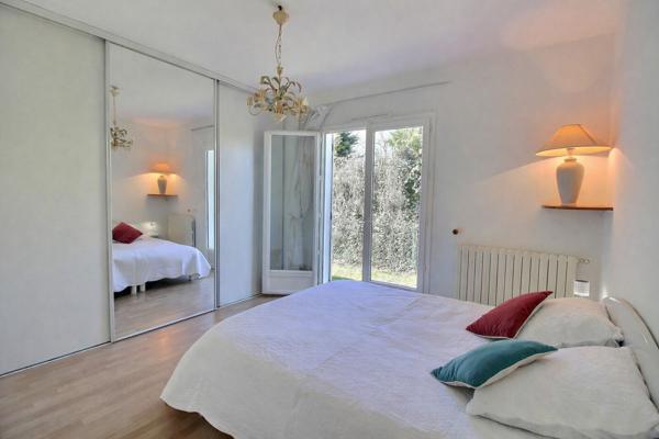 Maison plain-pied 113 m² – DPE performant – piscine – terrain 830 m² 395 000 €