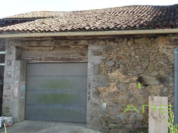 Maison mitoyenne dans un hameau